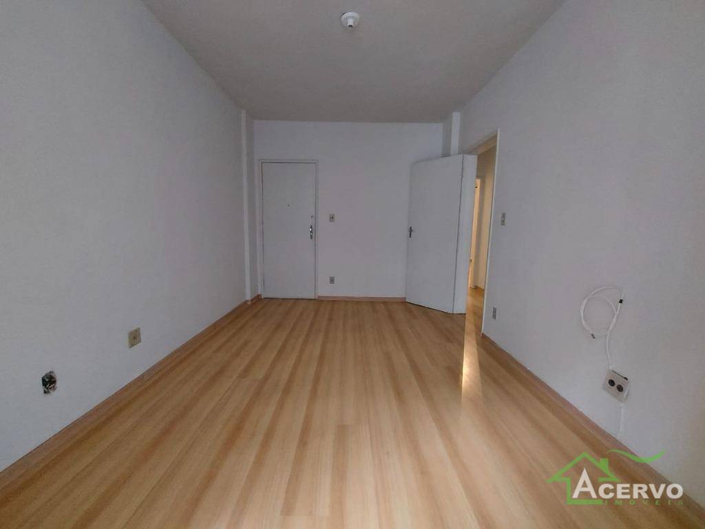 Apartamento à venda com 2 quartos, 89m² - Foto 3