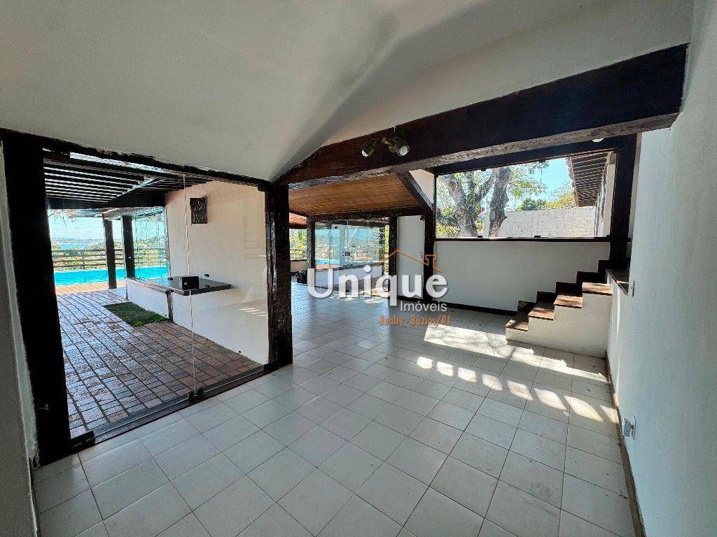 Casa para alugar com 5 quartos, 330m² - Foto 19