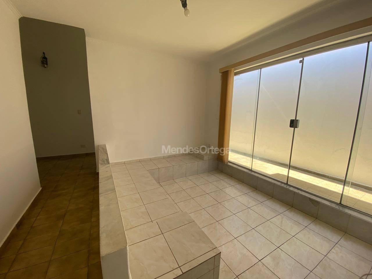 Casa para alugar com 3 quartos, 255m² - Foto 14