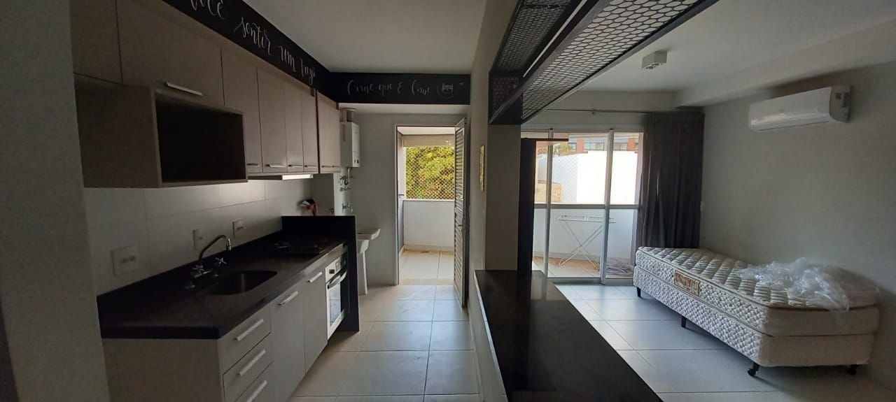 Apartamento à venda com 3 quartos, 97m² - Foto 1