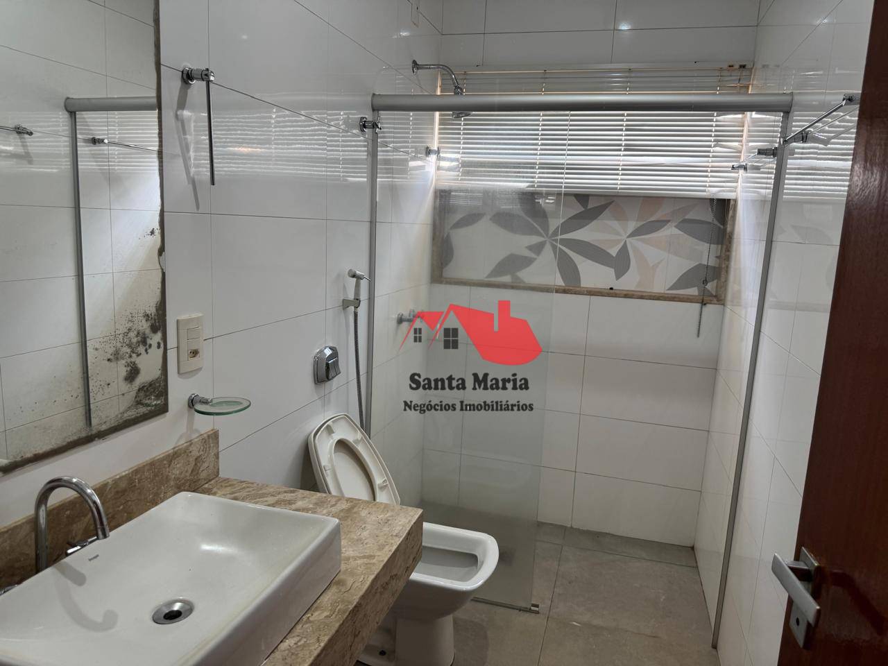 Casa à venda e aluguel com 3 quartos, 200m² - Foto 13