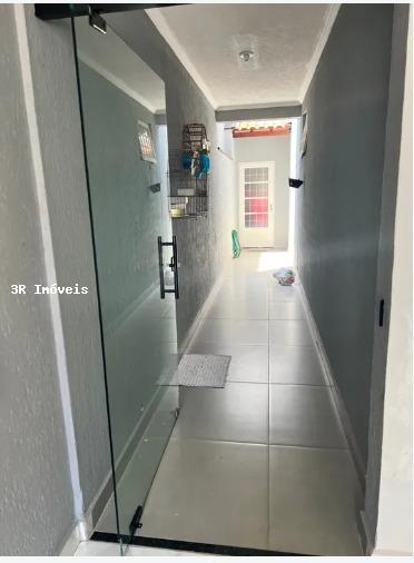 Casa à venda com 3 quartos, 180m² - Foto 2