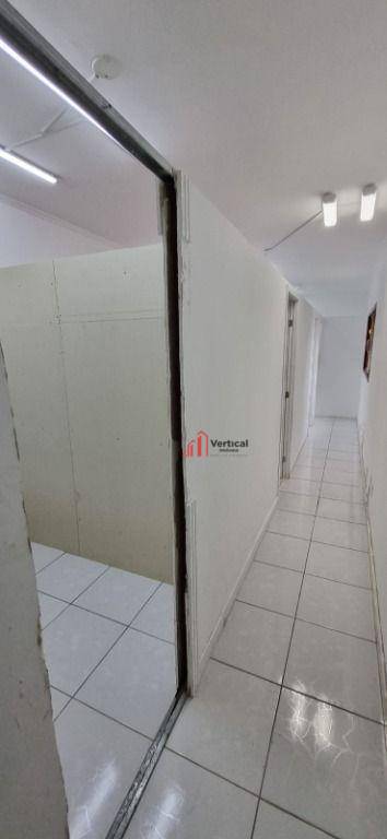 Sobrado à venda e aluguel com 3 quartos, 230m² - Foto 13