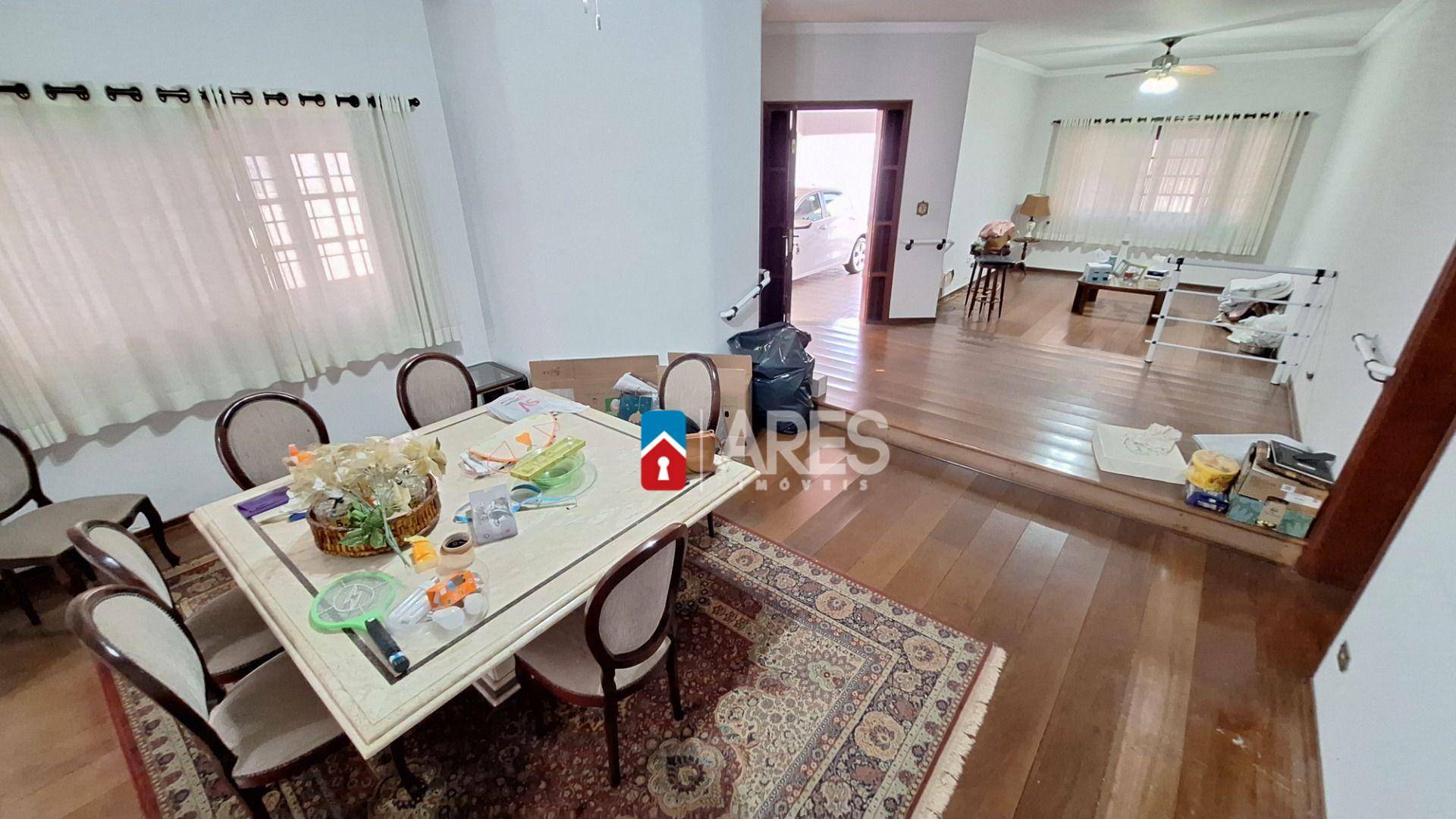 Casa para alugar com 3 quartos, 249m² - Foto 8