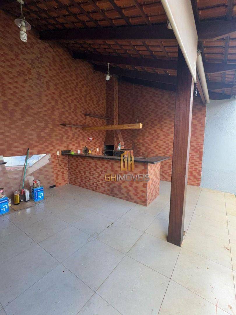 Casa à venda com 3 quartos, 220m² - Foto 7