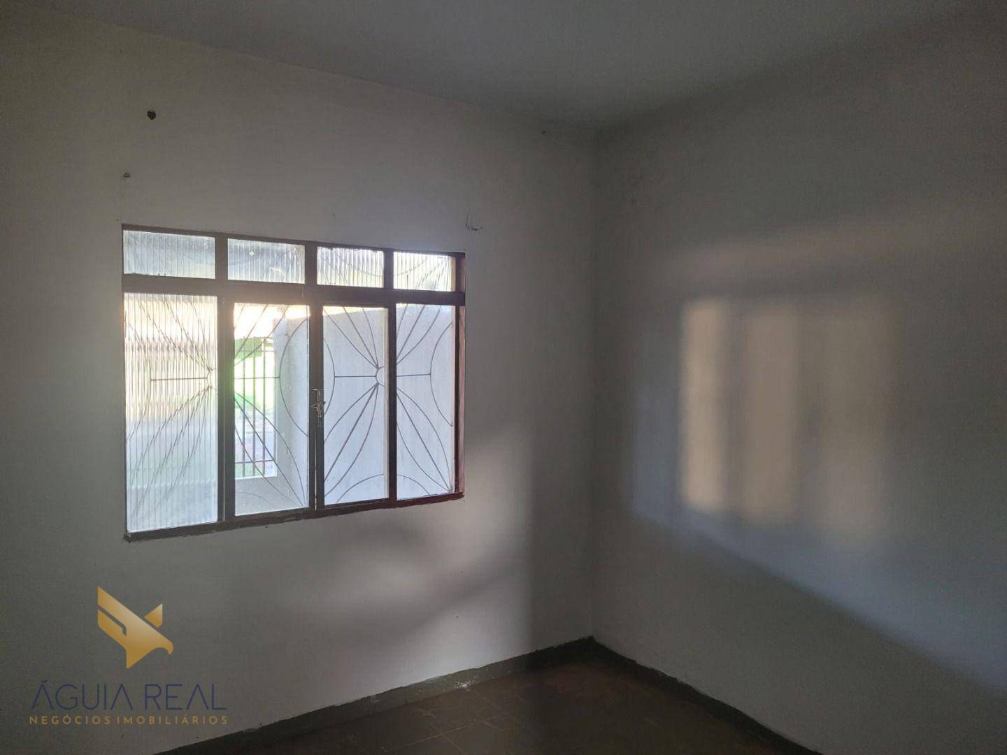 Casa à venda com 3 quartos, 200m² - Foto 4