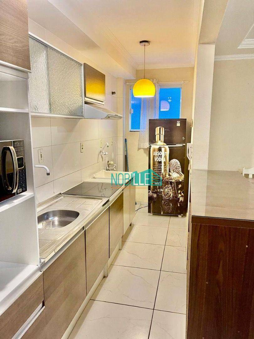 Apartamento à venda com 2 quartos, 68m² - Foto 2