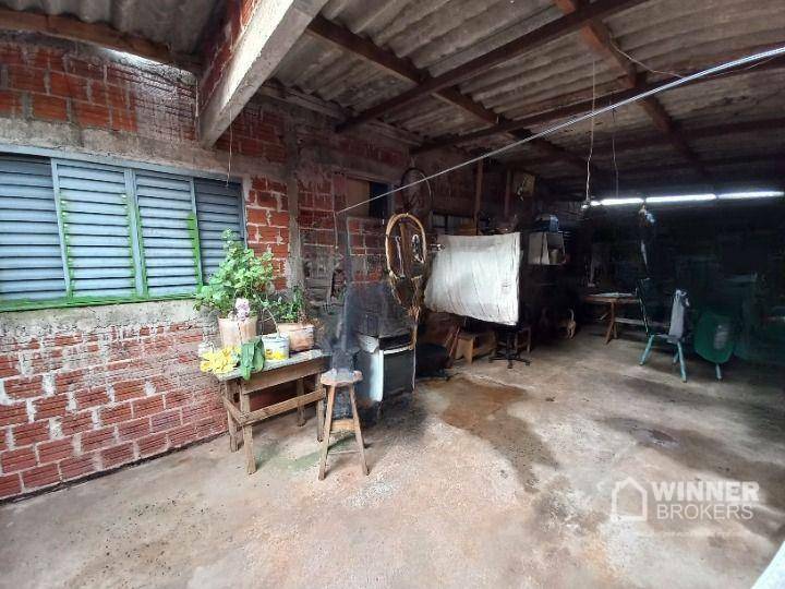 Casa à venda com 3 quartos, 100m² - Foto 2