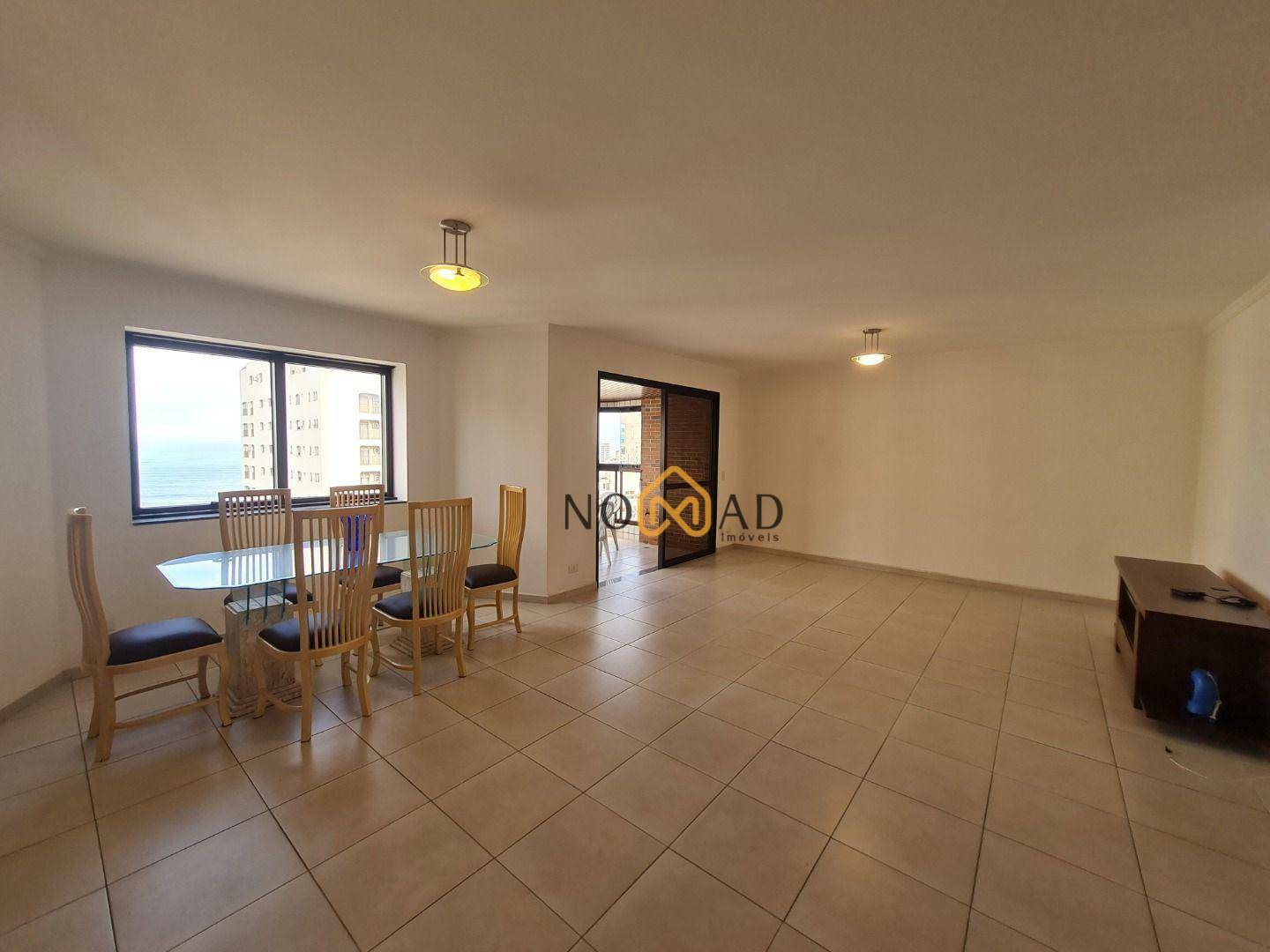 Apartamento à venda com 4 quartos, 198m² - Foto 4