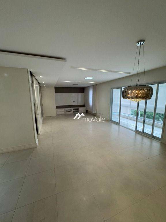 Apartamento à venda com 3 quartos, 144m² - Foto 1