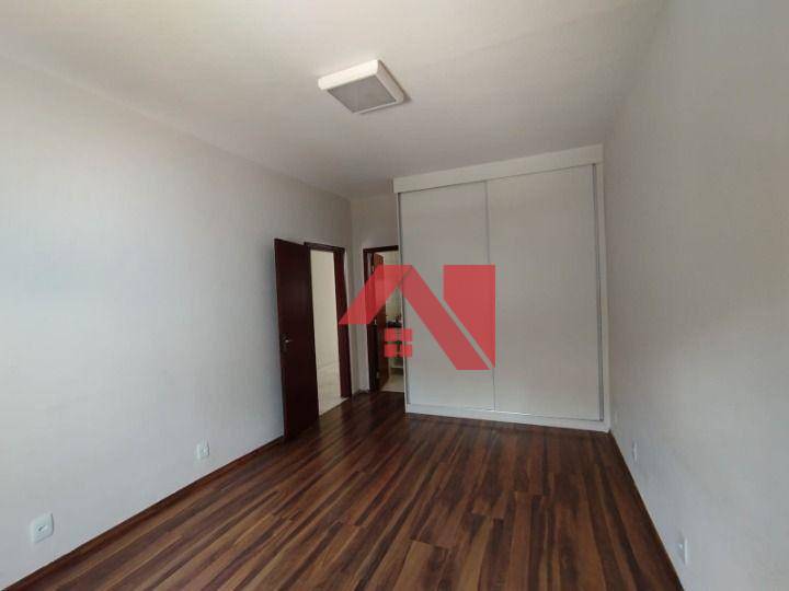 Casa para alugar com 2 quartos, 175m² - Foto 25