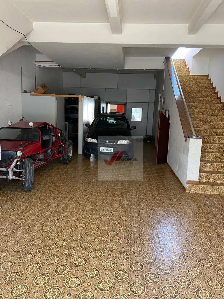 Casa à venda com 3 quartos, 322m² - Foto 17