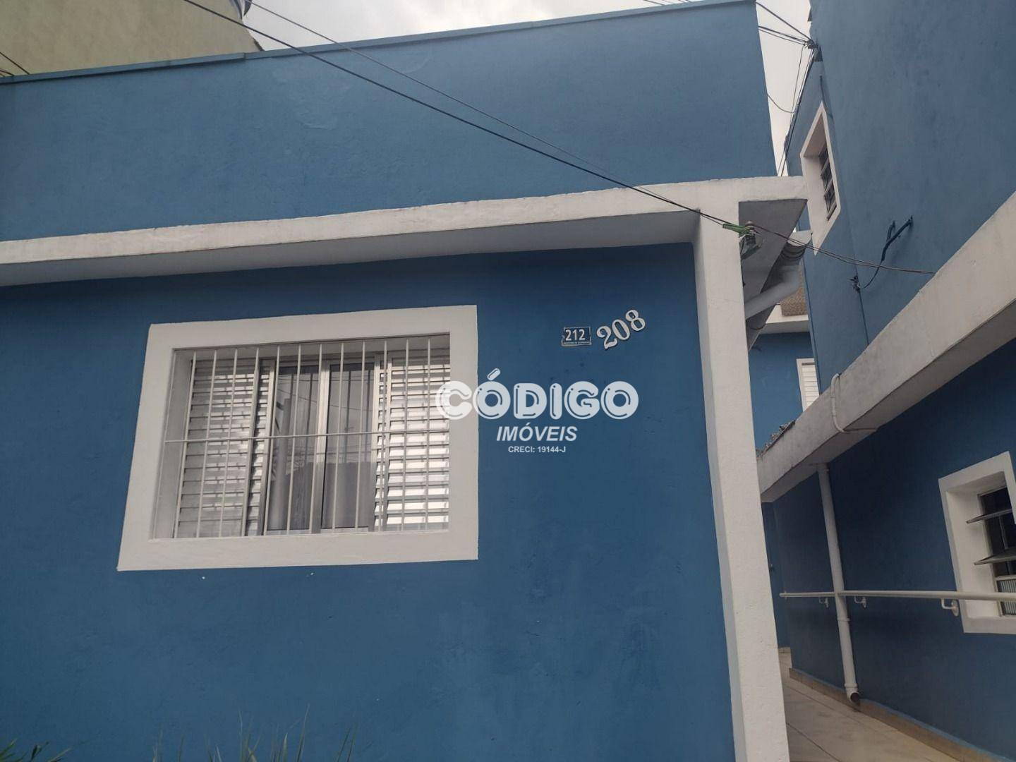 Casa à venda com 6 quartos, 300m² - Foto 2