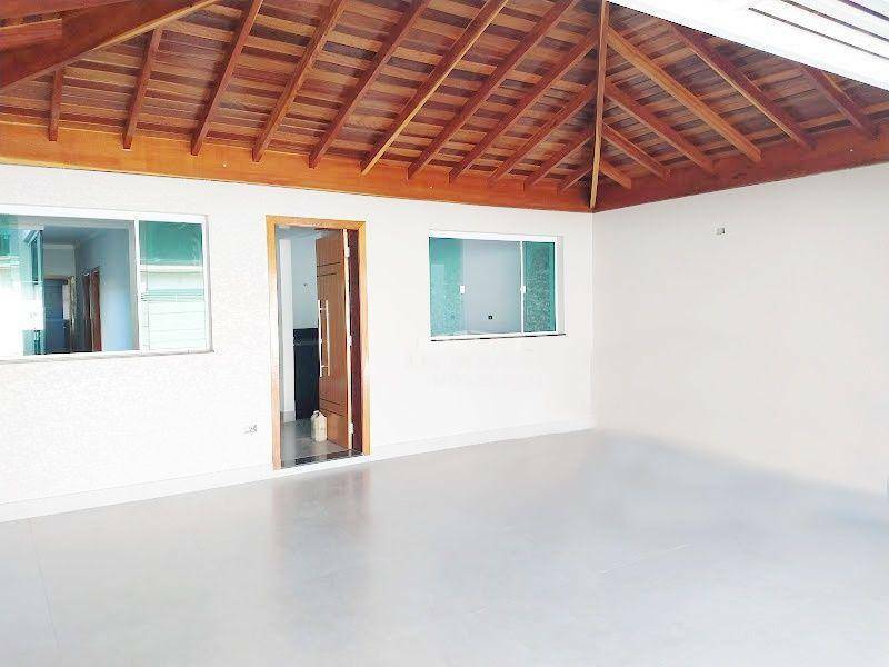 Casa à venda com 3 quartos, 150m² - Foto 2