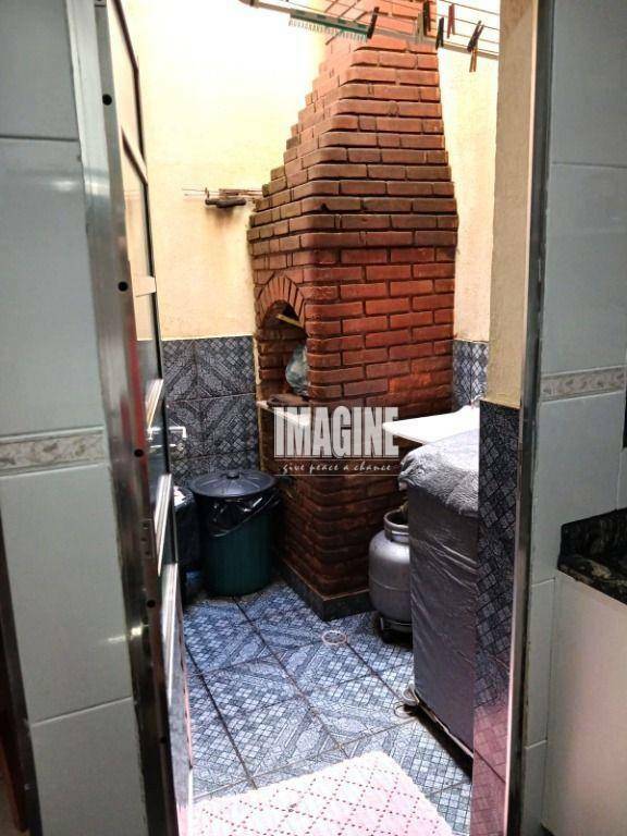 Sobrado à venda com 3 quartos, 72m² - Foto 4