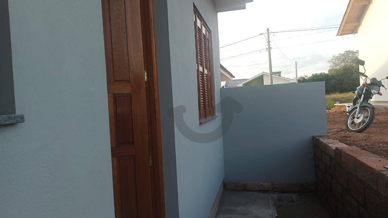 Casa à venda com 2 quartos, 43m² - Foto 2