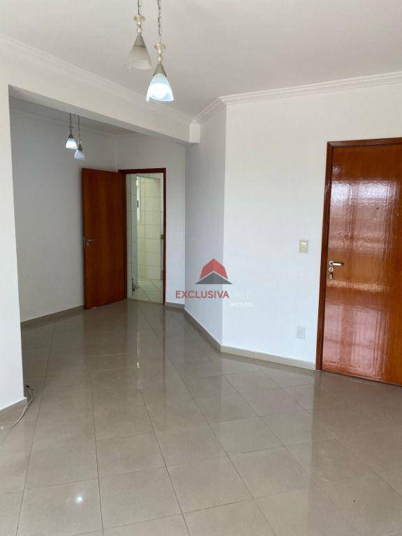 Apartamento para alugar com 3 quartos, 77m² - Foto 1