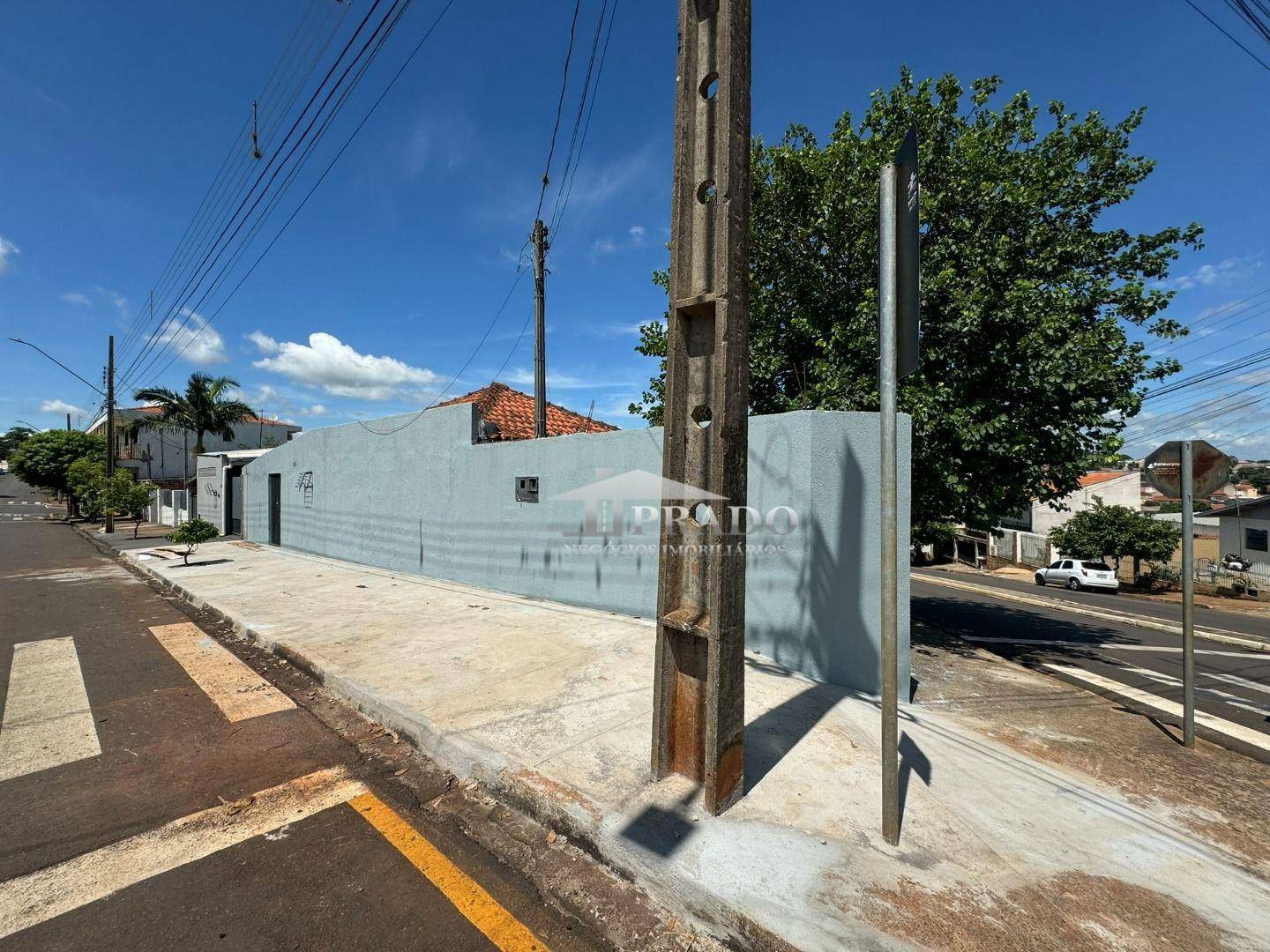 Casa à venda com 4 quartos, 200m² - Foto 4