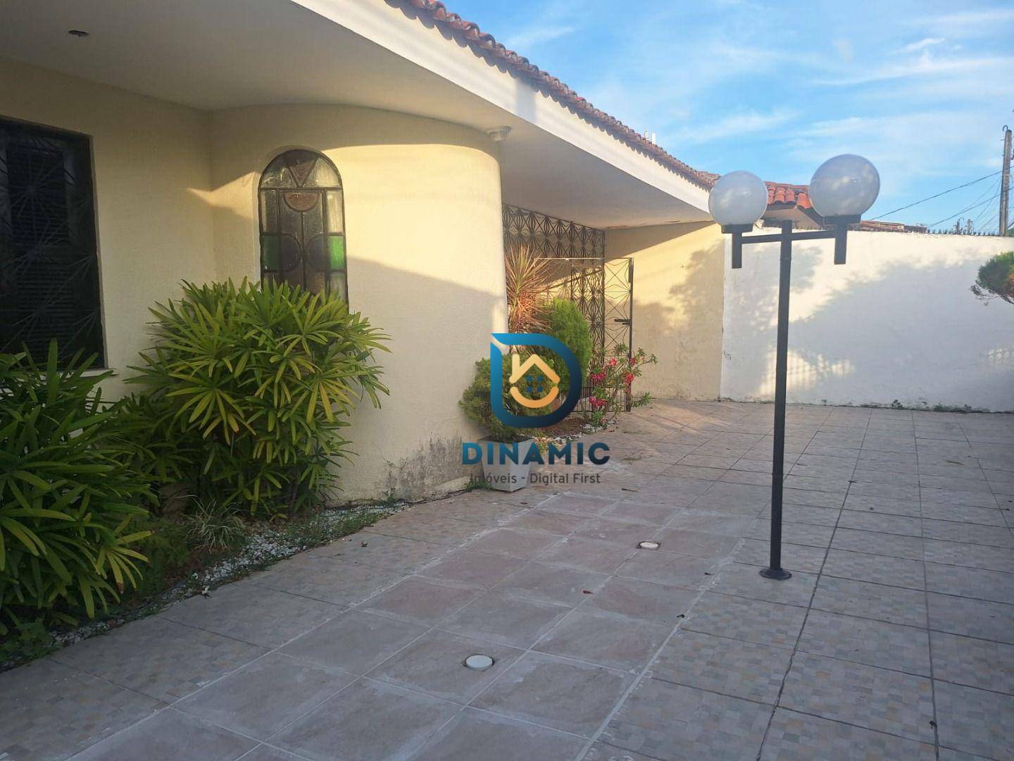 Casa, 4 quartos, 276 m² - Foto 2