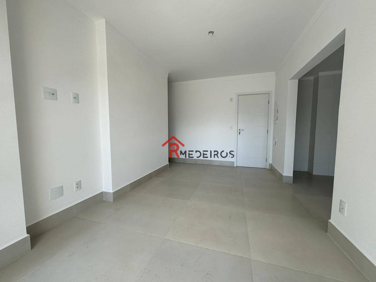 Apartamento à venda com 3 quartos, 109m² - Foto 4