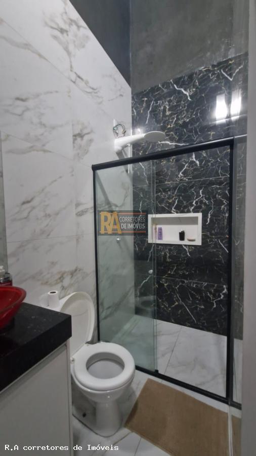 Casa à venda com 2 quartos, 1m² - Foto 18