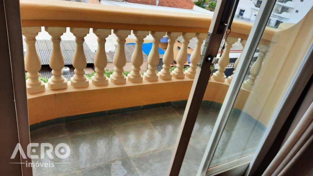 Apartamento à venda com 3 quartos, 97m² - Foto 13