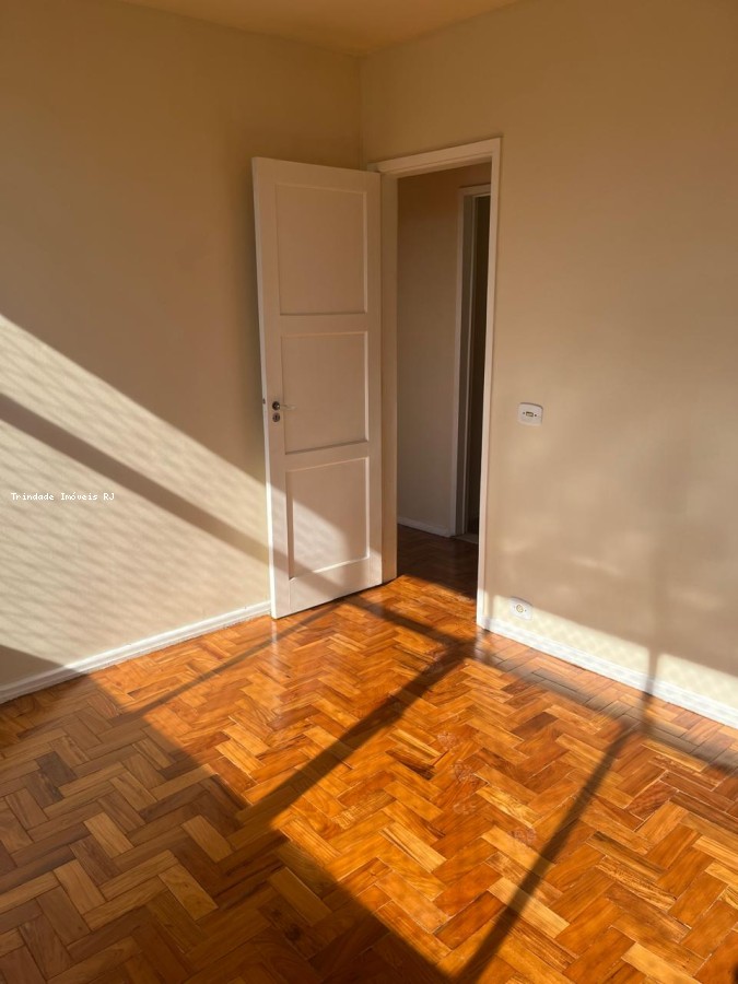 Apartamento à venda com 3 quartos, 95m² - Foto 12