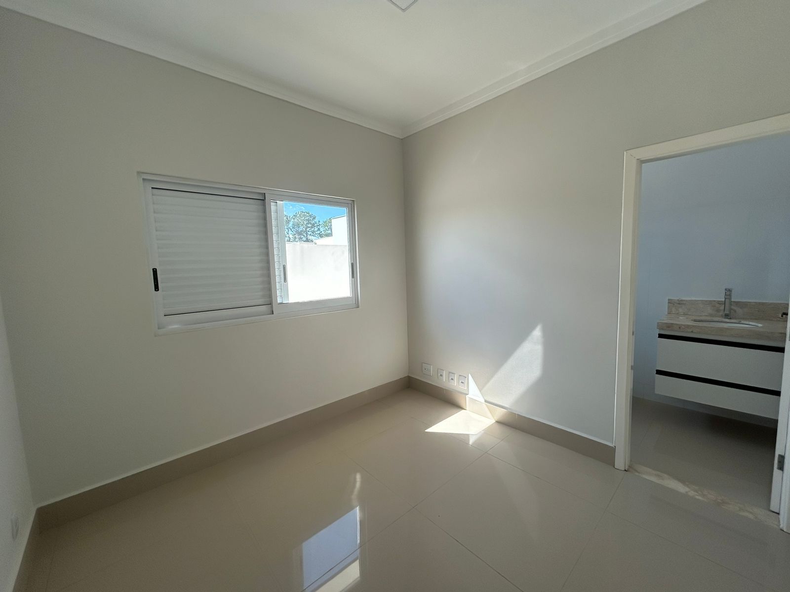 Casa à venda com 3 quartos, 190m² - Foto 3