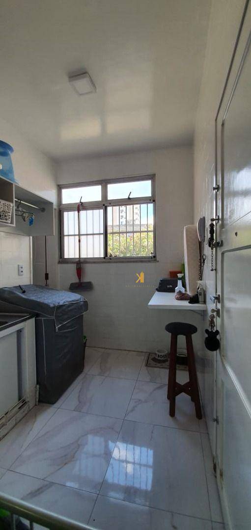 Apartamento à venda com 3 quartos, 136m² - Foto 2