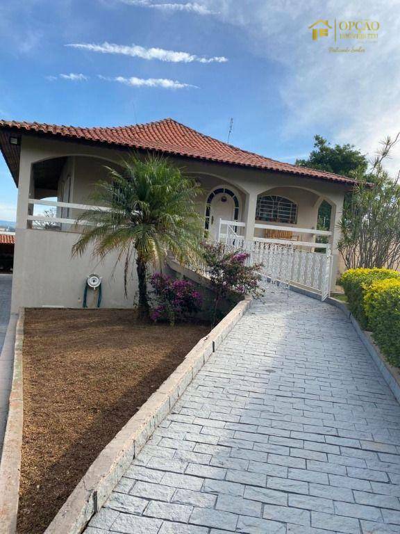 Casa de Condomínio à venda com 4 quartos, 383m² - Foto 1