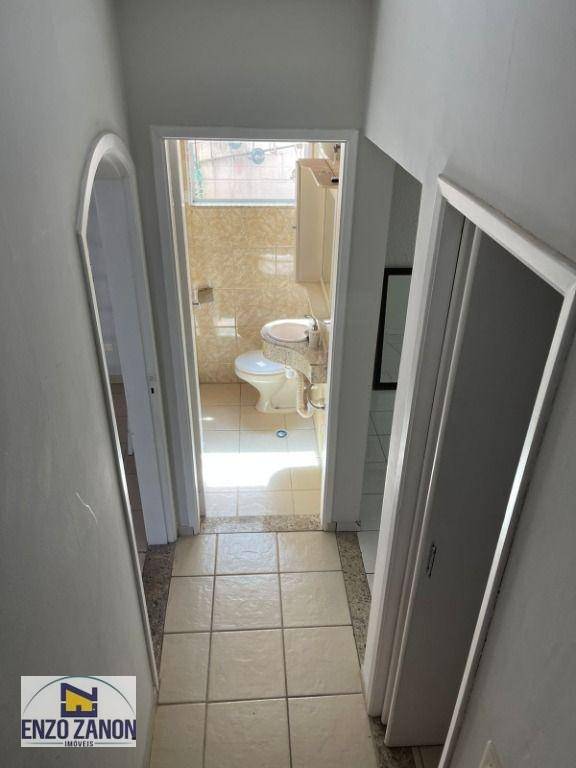 Sobrado à venda com 4 quartos, 200m² - Foto 4