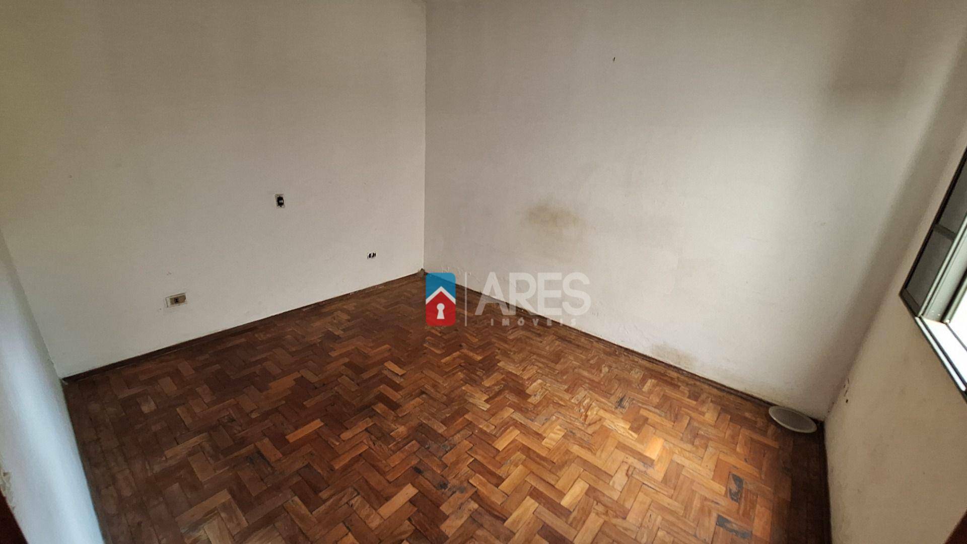 Casa para alugar com 3 quartos, 194m² - Foto 4