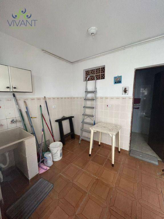 Sobrado à venda e aluguel com 3 quartos, 252m² - Foto 19