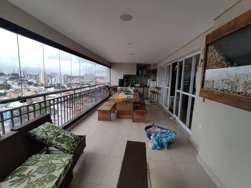 Apartamento à venda com 3 quartos, 242m² - Foto 8