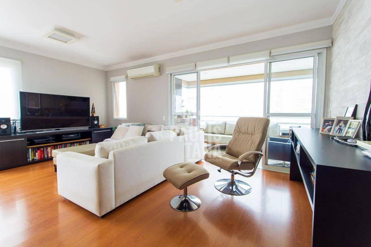 Apartamento à venda com 3 quartos, 137m² - Foto 2