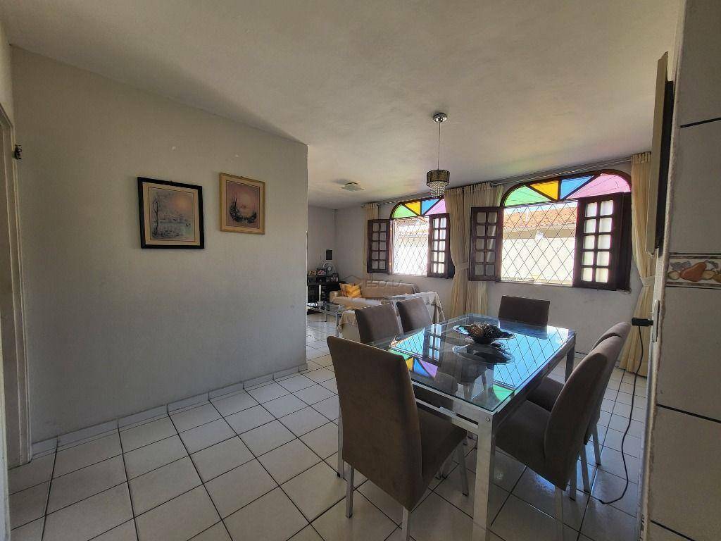 Casa à venda com 4 quartos, 114m² - Foto 15