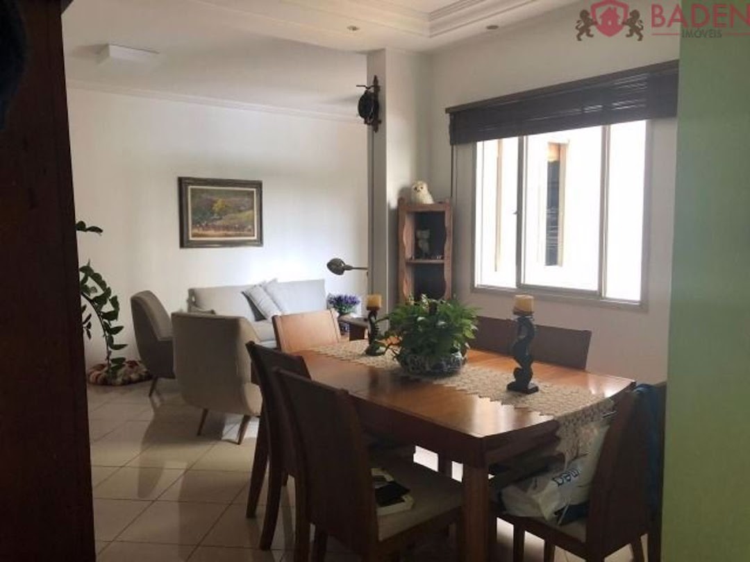 Apartamento à venda com 3 quartos, 94m² - Foto 4