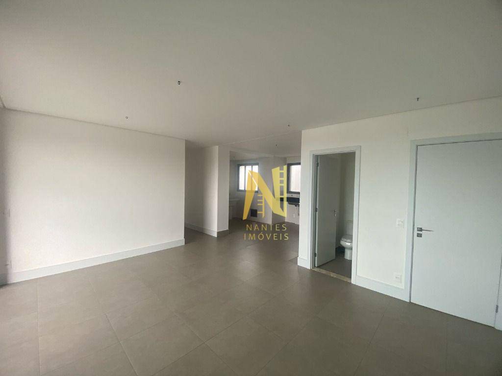 Apartamento à venda com 3 quartos, 114m² - Foto 4