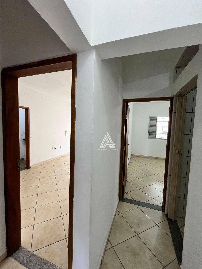 Casa para alugar com 6 quartos, 200m² - Foto 50