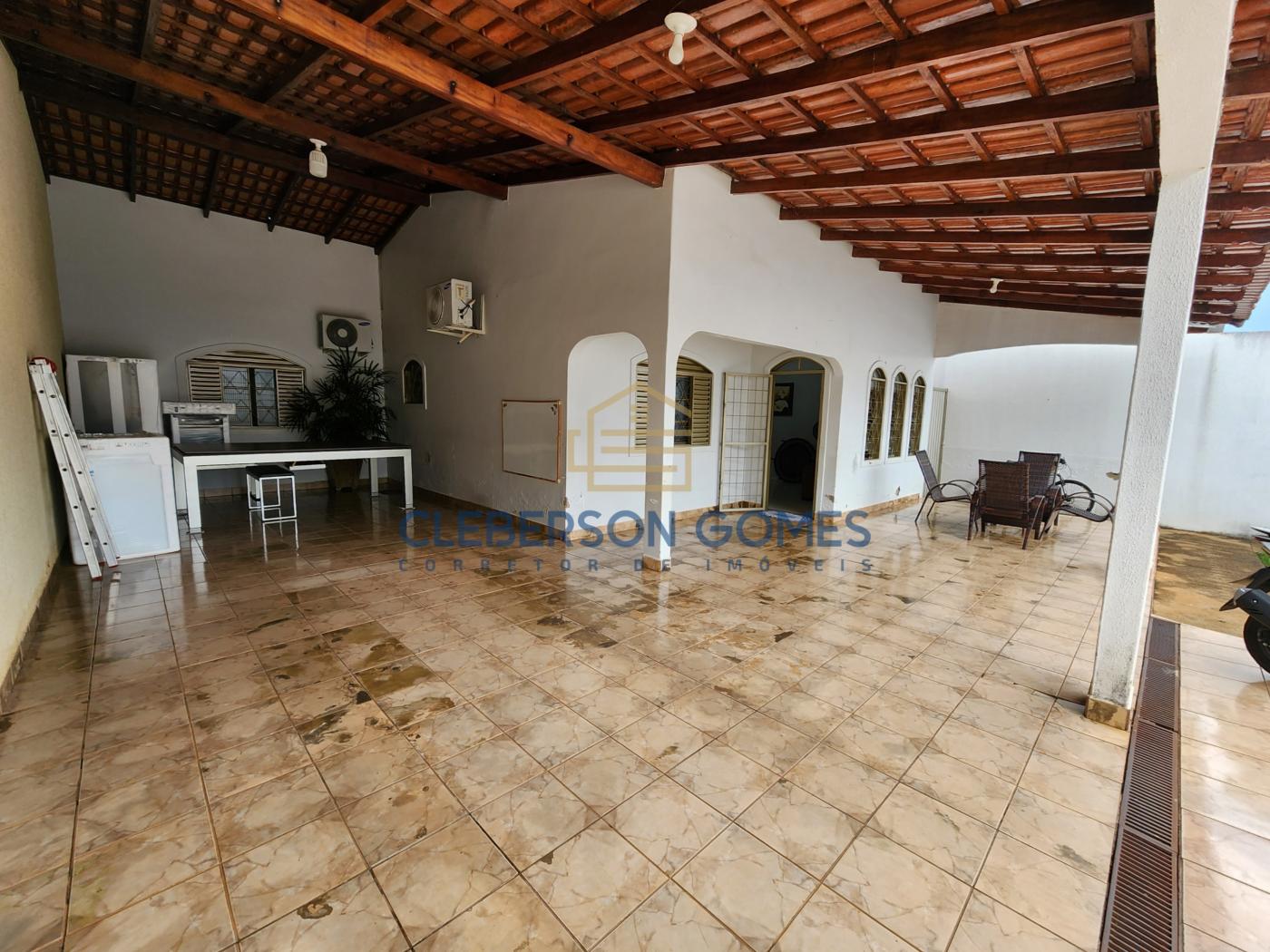 Casa à venda com 3 quartos, 360m² - Foto 4