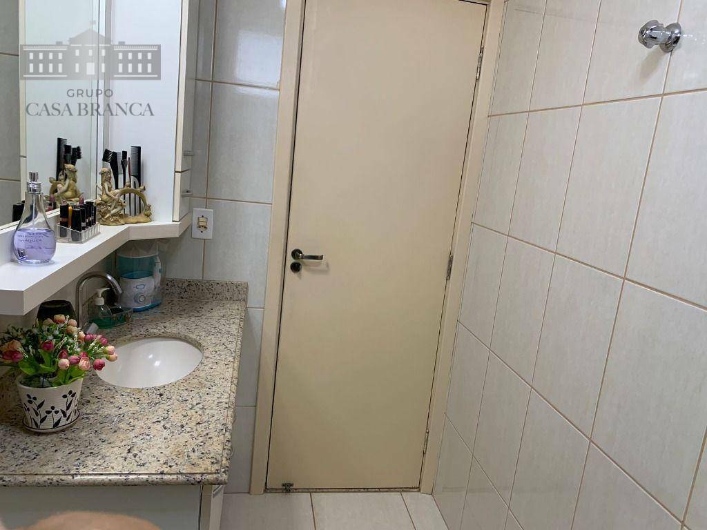 Apartamento à venda com 3 quartos, 189m² - Foto 7