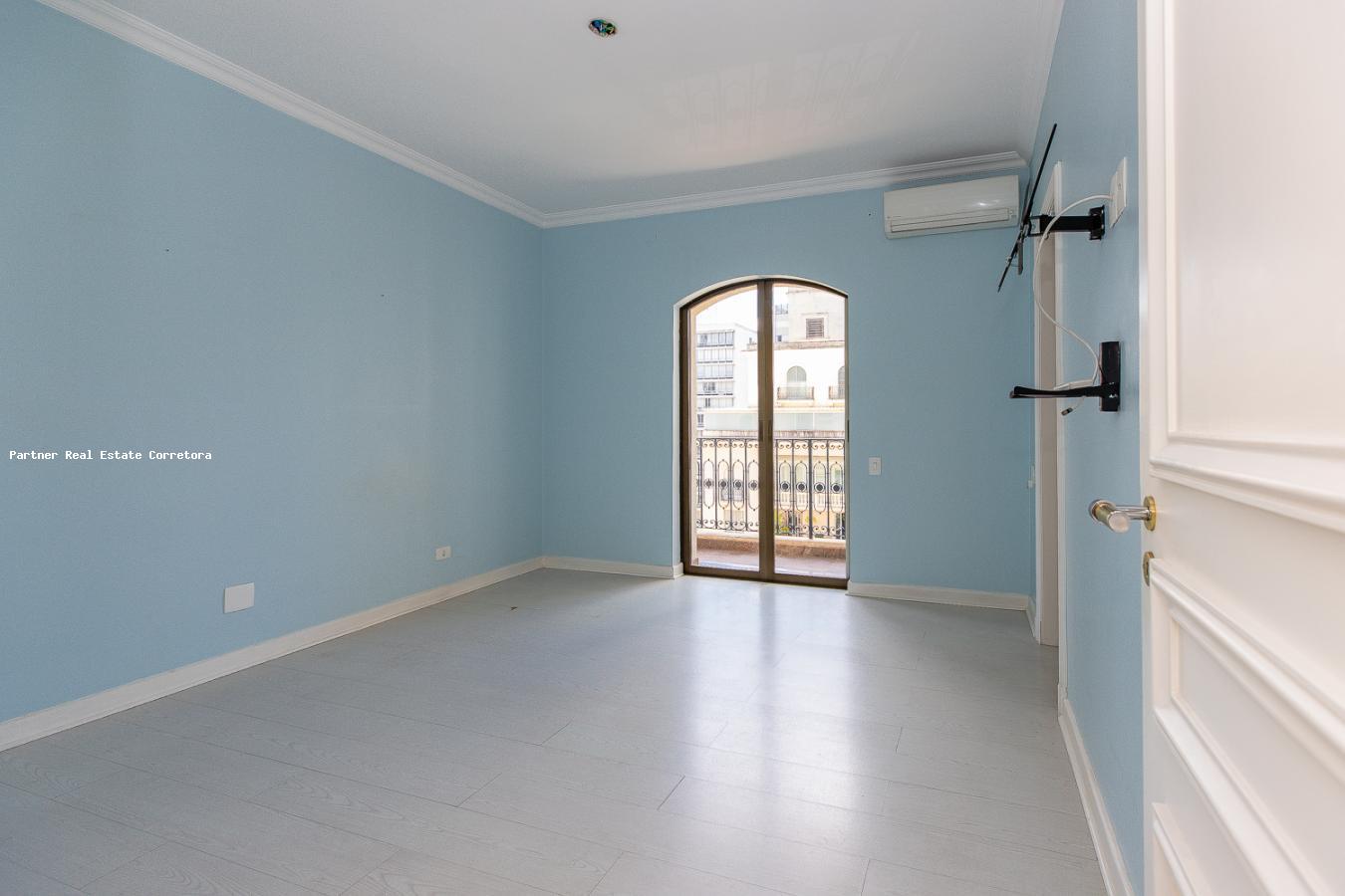 Apartamento à venda com 3 quartos, 203m² - Foto 30