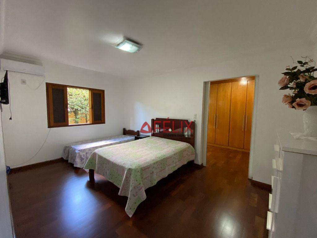 Casa de Condomínio à venda com 3 quartos, 310m² - Foto 6