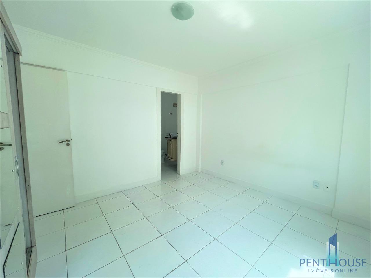 Apartamento para alugar com 3 quartos, 135m² - Foto 13