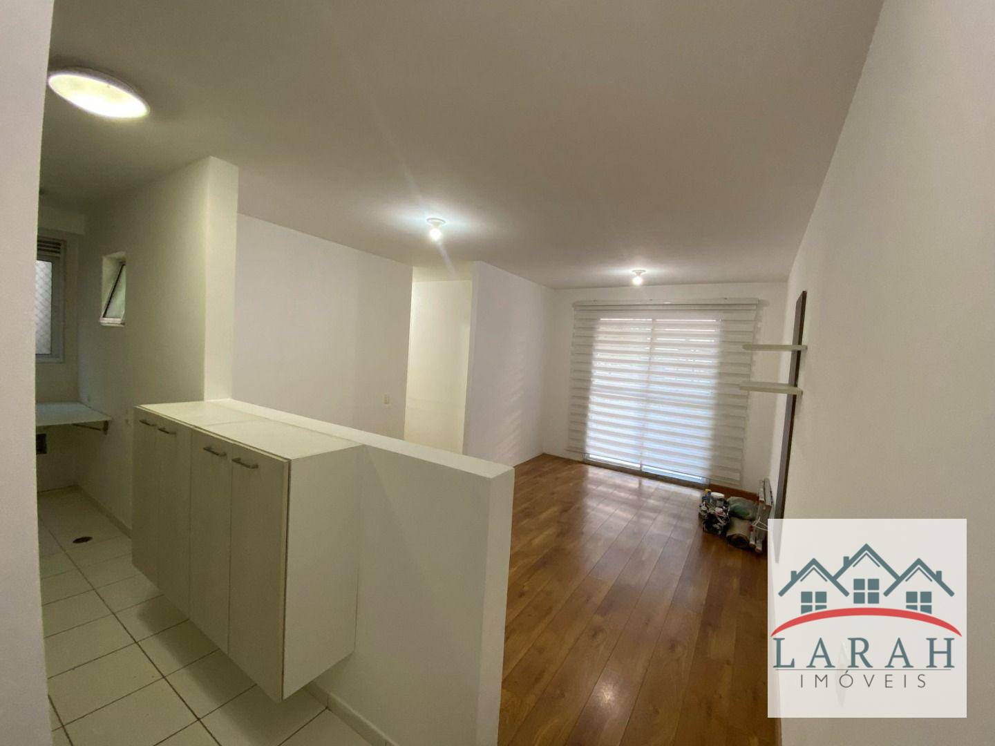 Apartamento à venda com 3 quartos, 70m² - Foto 1