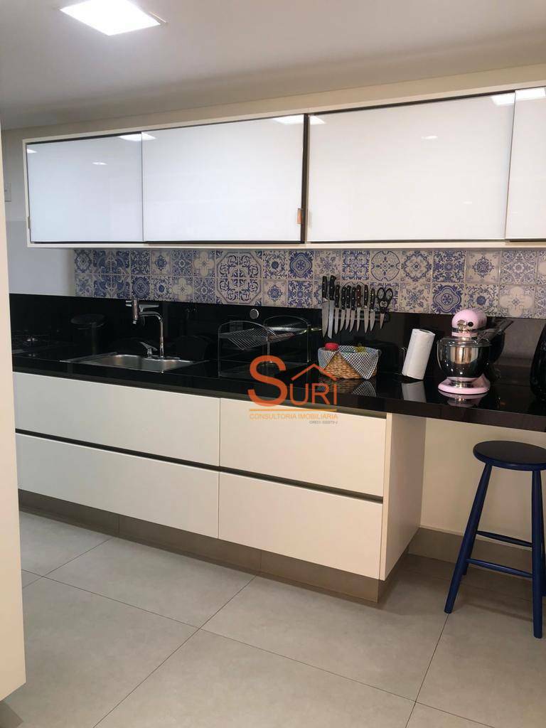 Apartamento à venda com 3 quartos, 187m² - Foto 18