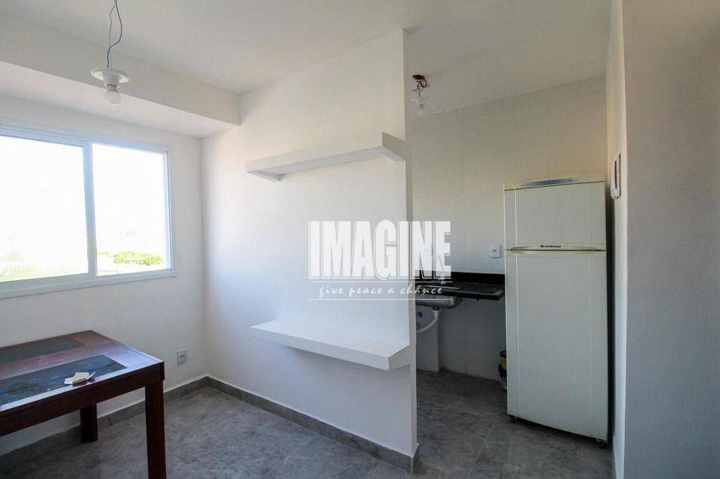 Apartamento à venda com 1 quarto, 30m² - Foto 2