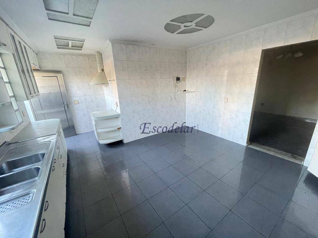 Sobrado à venda com 8 quartos, 320m² - Foto 6