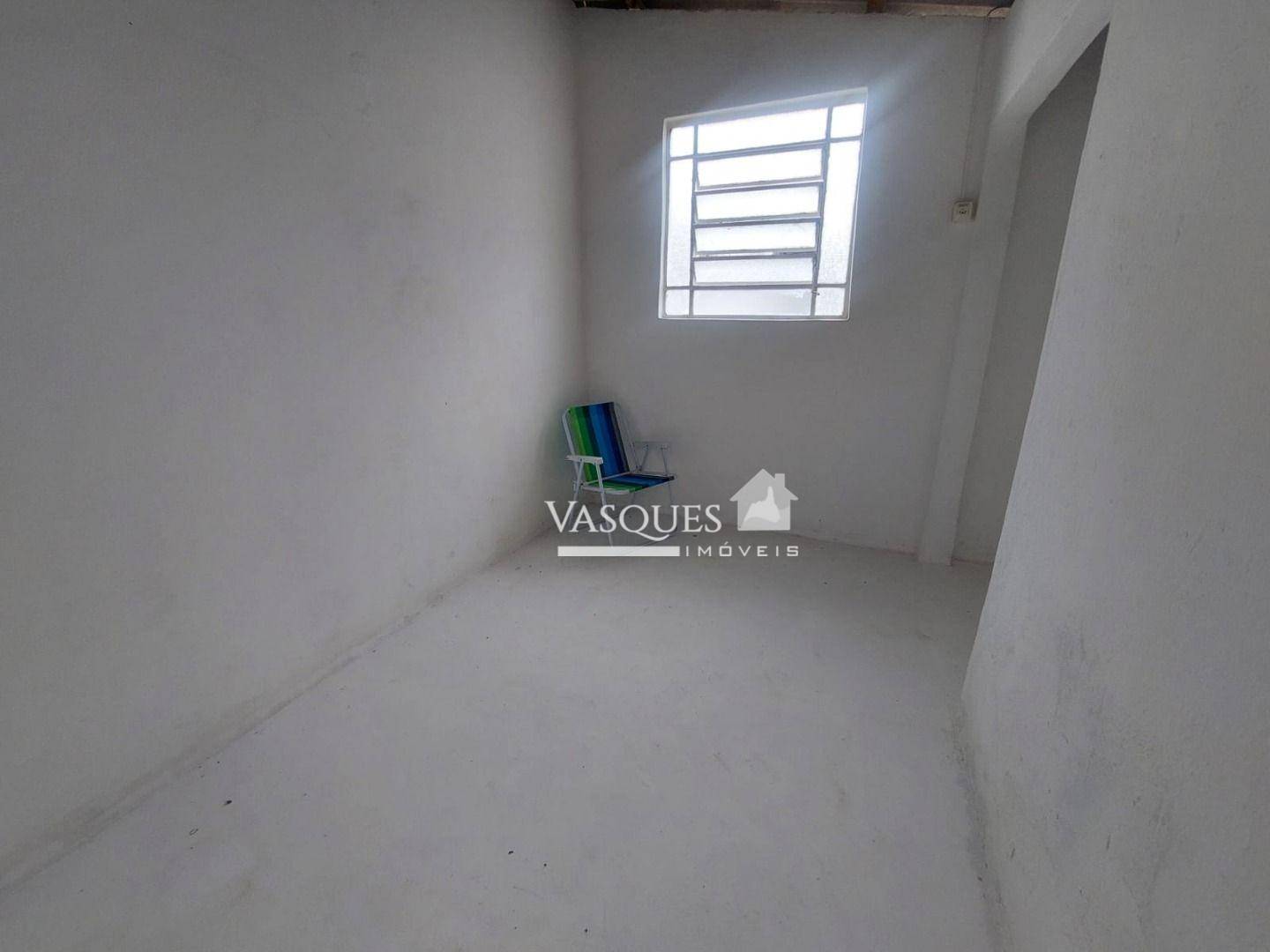 Casa para alugar com 3 quartos, 130m² - Foto 18