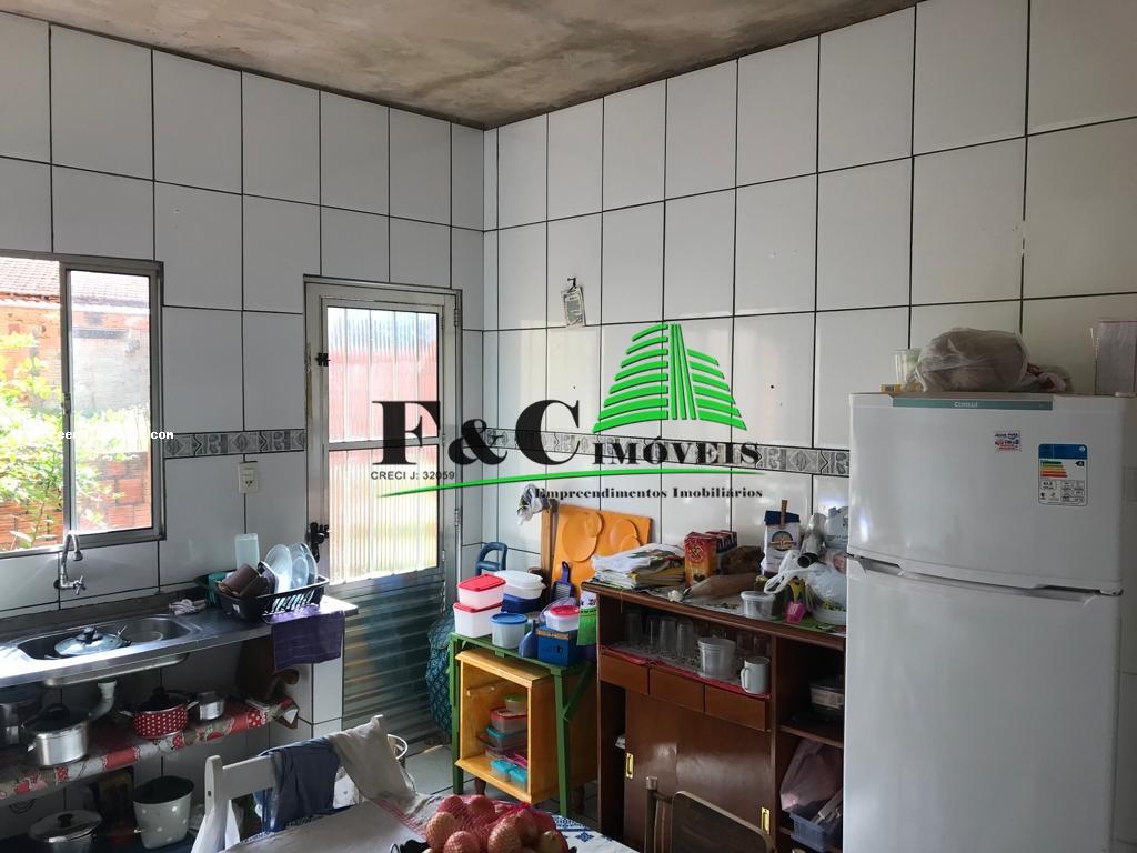 Casa à venda com 2 quartos, 250m² - Foto 13